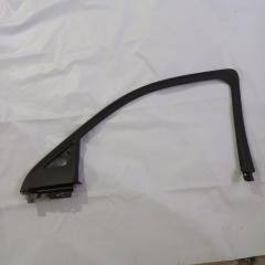 Накладка рамки двери передняя правая Cadillac Escalade 2016