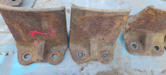 Кронштейн рессоры задний Mitsubishi Fuso 2013