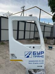 Запчасть дверь правая Renault Kerax 2011