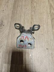 Запчасть петля двери передняя левая Renault DUSTER 2016