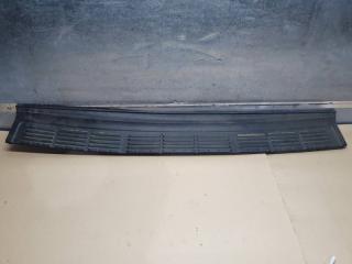 Накладка заднего бампера Toyota Land Cruiser 200 Б/У Накладка заднего бампера Toyota Land Cruiser 200