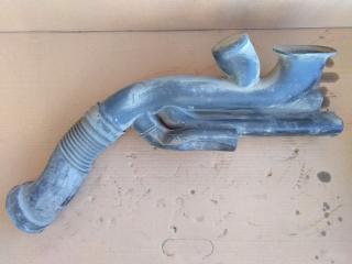 Воздухозаборник Opel Zafira