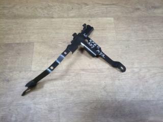 Запчасть крепеж аккумулятора Lexus LX600