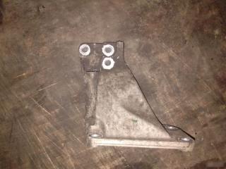 Кронштейн двигателя правый Infiniti QX70