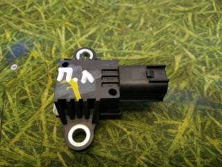 Фото запчасти датчик air bag передний левый Kia Sorento 3 Prime 2017 Б/У запчасть Запчасть датчик air bag передний левый Kia Sorento 3 Prime 2017