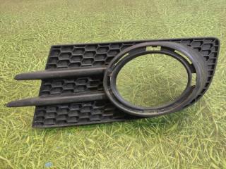Запчасть решетка в бампер левая Volkswagen Tiguan 2007-2011