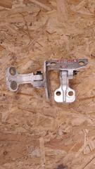 Запчасть петля двери задняя правая Jaguar XJ