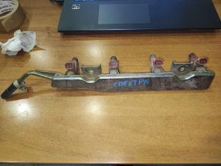 Запчасть рампа топливная с форсунками Nissan Almera N16