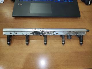 Рампа топливная с форсунками Ford Focus 2 ST