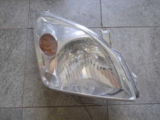 Запчасть правая фара Toyota Land Cruiser Prado 2004 120 1KZ-TE 811306A220 Б/У Правая фара Toyota Land Cruiser Prado 2004 120 1KZ-TE 811306A220 Б/У