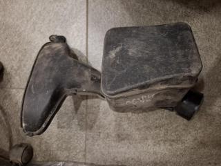 Воздухозаборник Toyota Camry