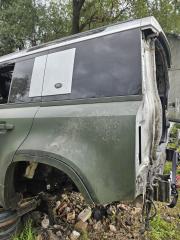 Запчасть четверть кузова задний левый Land Rover Defender 2022