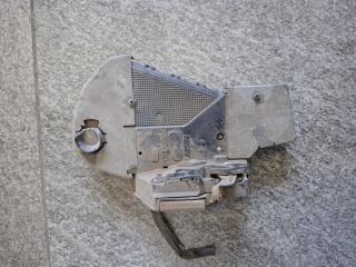 Замок багажника Toyota Land Cruiser Prado 2004