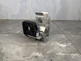 Кронштейн радиатора левый Bmw X7 2020 Б/У Кронштейн радиатора левый Bmw X7 2020