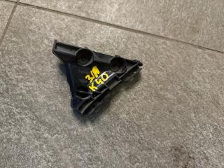 Запчасть кронштейн бампера Toyota Camry