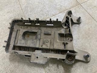 Запчасть площадка акб Skoda Superb 2015