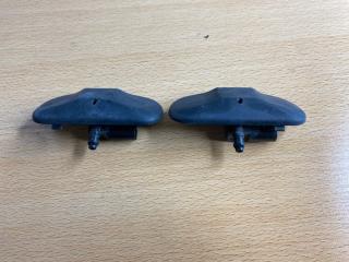 Запчасть форсунка омывателя лобового Skoda Superb 2015