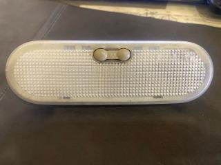 Фото запчасти плафон салона Nissan Note Б/У запчасть Запчасть плафон салона Nissan Note