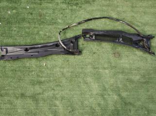 Запчасть планка под дворники NISSAN LAUREL 1999