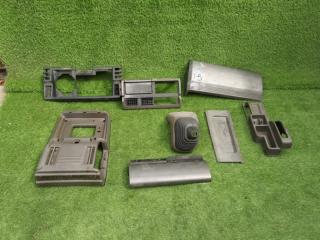 Запчасть пластик салона ISUZU FORWARD 1994