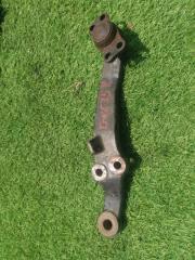 Запчасть рычаг передний правый NISSAN LAUREL