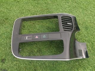 Запчасть консоль магнитофона MITSUBISHI OUTLANDER