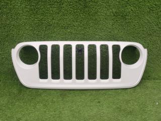 Запчасть решетка радиатора Jeep Wrangler