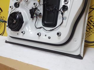 Дверь боковая передняя правая macan 2016 95B