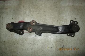 Рычаг правый передний NISSAN STAGEA WGNC34 2 ракурс