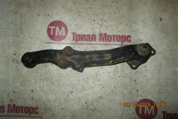 Рычаг правый передний NISSAN LAUREL GNC35 2 ракурс