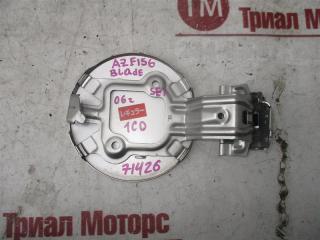 Лючок бензобака TOYOTA BLADE AZE156 2 ракурс