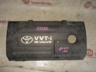 Пластиковая крышка на двс TOYOTA WISH ZNE10 1ZZFE 1 ракурс