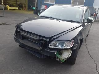 Пластиковая крышка на двс VOLVO S40 YV1MS434BB B4204S3 3 ракурс