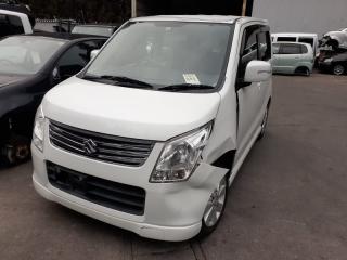 Решетка радиатора SUZUKI WAGON R MH23S 7174170K2 3 ракурс Решетка радиатора SUZUKI WAGON R MH23S 7174170K2 3 ракурс