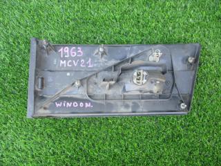 Вставка между стопов левая TOYOTA WINDOM MCV21 33-25 2 ракурс