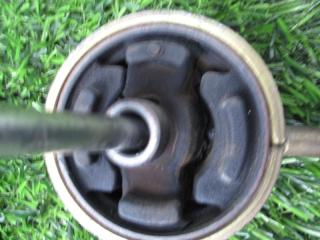 Подушка акпп SUBARU LEGACY BG9 EJ25 3 ракурс