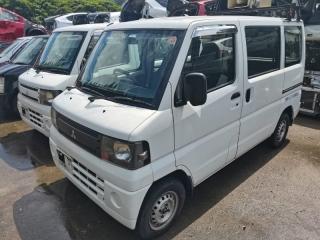 Решетка радиатора MITSUBISHI MINICAB U61V 7405A293 5 ракурс