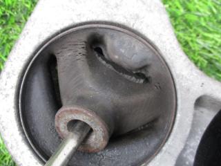Крепление редуктора TOYOTA PORTE NCP145 1NZFE 4 ракурс