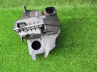 Корпус воздушного фильтра NISSAN CIMA HF50 VQ30DET 4 ракурс