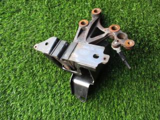Подушка двигателя левая TOYOTA PASSO KGC30 1KRFE 3 ракурс