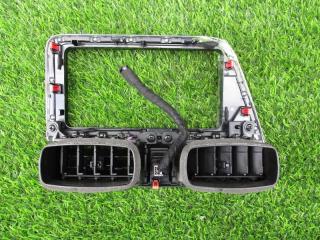 Консоль магнитофона TOYOTA SIENTA NSP170 2 ракурс Консоль магнитофона TOYOTA SIENTA NSP170 2 ракурс