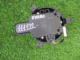 Мотор печки TOYOTA NOAH ZRR80 1 ракурс Мотор печки TOYOTA NOAH ZRR80 1 ракурс