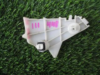 Крепление бампера заднее левое TOYOTA VOXY контрактная Крепление бампера заднее левое TOYOTA VOXY