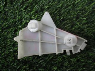 Крепление бампера правое заднее TOYOTA VOXY ZRR70 52155-28110 2 ракурс