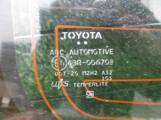 Стекло багажника TOYOTA AQUA NHP10 2 ракурс