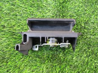 Ручка задней двери TOYOTA COROLLA SPACIO ZZE122 3 ракурс Ручка задней двери TOYOTA COROLLA SPACIO ZZE122 3 ракурс