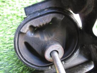 Подушка двигателя левая TOYOTA RACTIS NCP100 1NZFE 2 ракурс