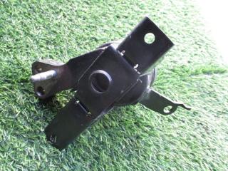 Подушка двигателя правая TOYOTA RACTIS NCP100 1NZFE 4 ракурс