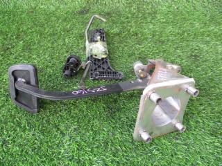 Педаль газа TOYOTA ARISTO JZS160 2JZGE 3 ракурс