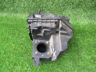 Корпус воздушного фильтра NISSAN CIMA HF50 VQ30DET 2 ракурс